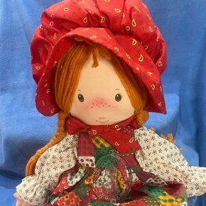 Vintage,1988, Holly Hobby , Holiday Scented Collector’s Edition, Doll